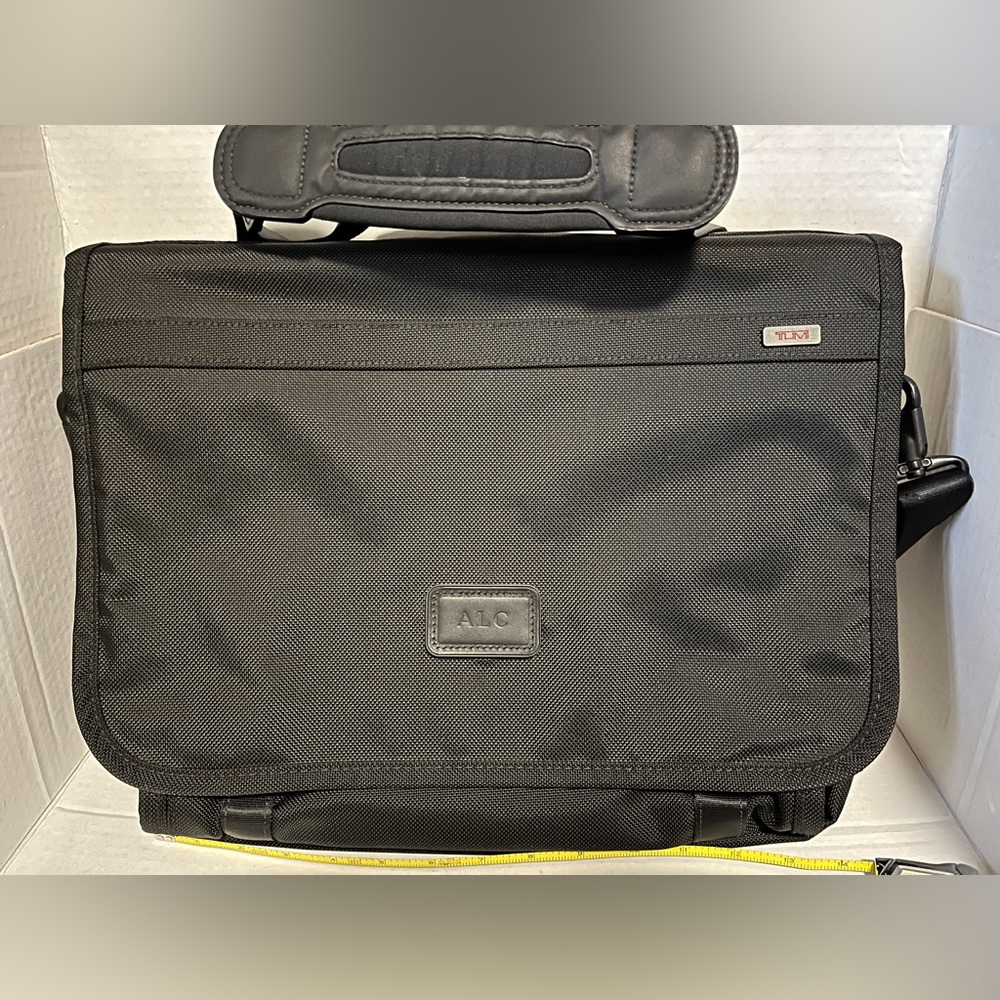 Tumi Expandable Laptop Messenger Briefcase Flap Cross… Gem
